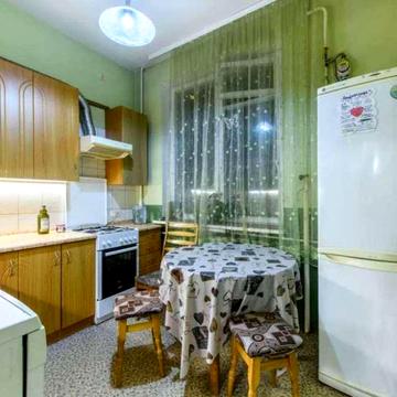 Адама Міцкевича вул., 9