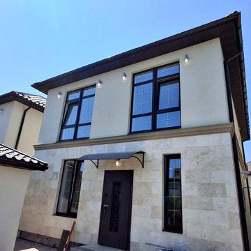 Центральна вул.