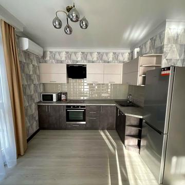 Предславинська вул., 42