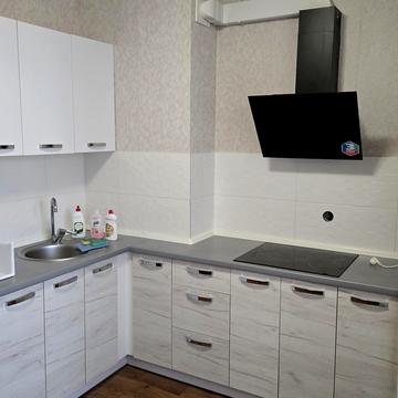 Ясинуватський пров., 11