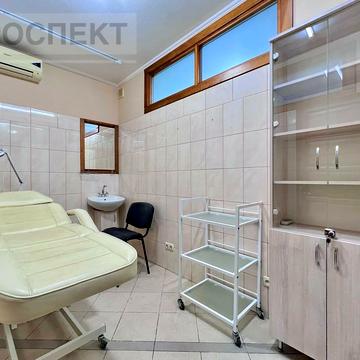 Харківська вул., 3/2