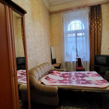 Кіри Муратової вул., 17