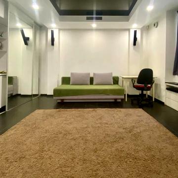 Олександра Архипенка вул. (), 1