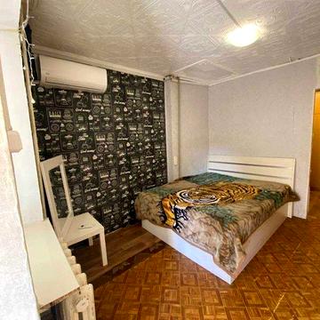 Продам квартиру зі своїм входом в жилому стані, вул. Стовпова, Застава