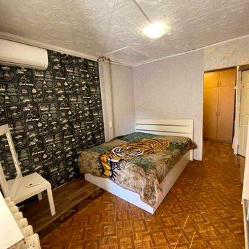 Продам квартиру зі своїм входом в жилому стані, вул. Стовпова, Застава