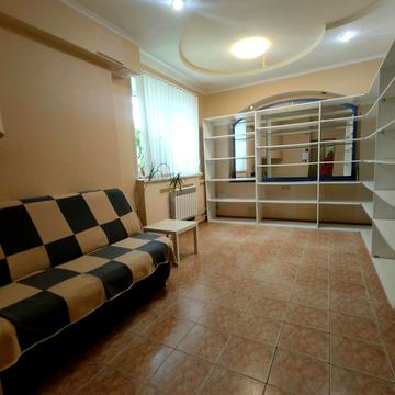 Шишкарівська вул., 2