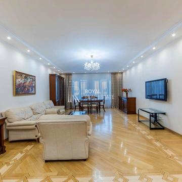 Андрія Верхогляда вул. (Михайла Драгомирова), 4