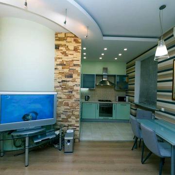 Хрещатик вул. (Kreschatic), 13