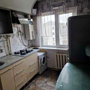 Продаж 3 кімнатної квартири  Польова