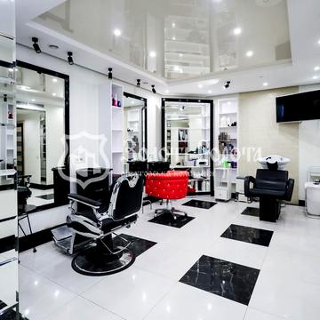 Молодіжна вул., 12