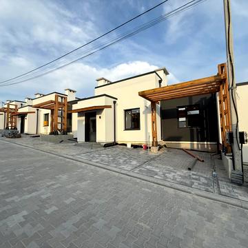 Новодвірська вул.