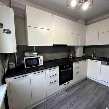 Василя Симоненка вул., 5