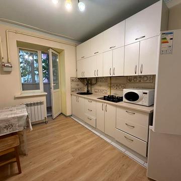 Продається 1 кімнатна квартира готова до заселення.Є балкон.ІндГазОпал