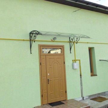 Окремий тепленький трьохкімнатний котедж у центрі міста