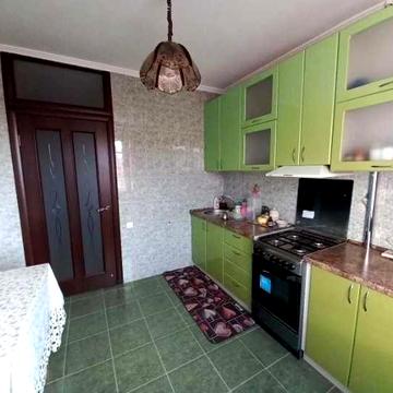 Срочно продам 3х комн кв район м Дворец Спорта 5/9 с ремонтом, меб