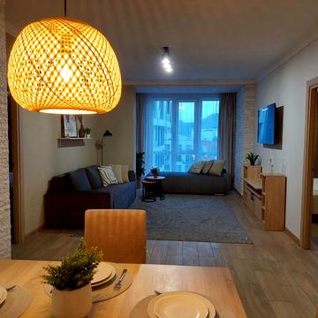 Вячеслава Липинського вул. (), 28