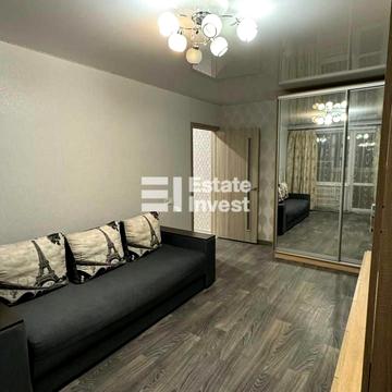 Академіка Павлова вул., 162