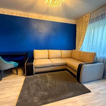 Захисників України вул. (1-го Травня), 19