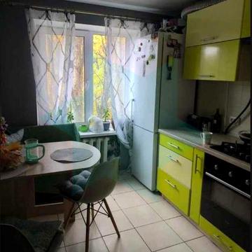 Сдам 2к кв Центр пр. Александра Поля Кирова (низ)