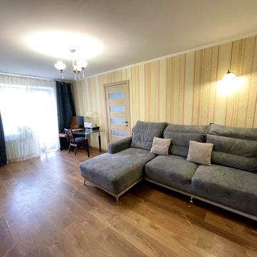 Університетський просп. (Гагаріна), 48