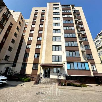 Продам простору 2-о кімнатну квартиру в новому та обжитому будинку!