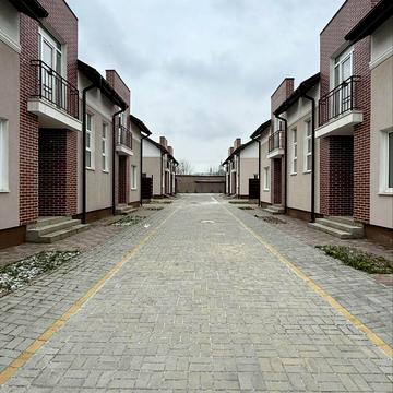 Озерна вул.