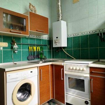 Продам 1-комн кв р-н Одеской, 2/2, ул. Зерновая 16000 торг