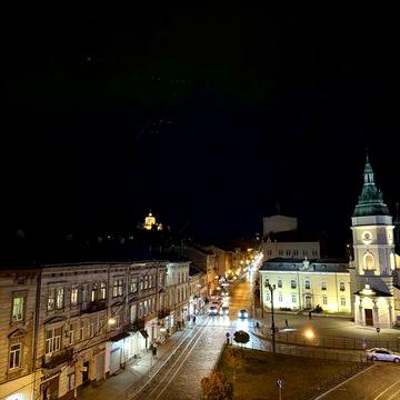 Оренда  2-кімнатної квартири в австрійському люксі біля Парку Франка