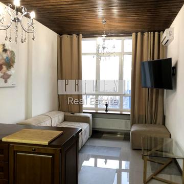 Джона Маккейна вул. (Івана Кудрі), 7