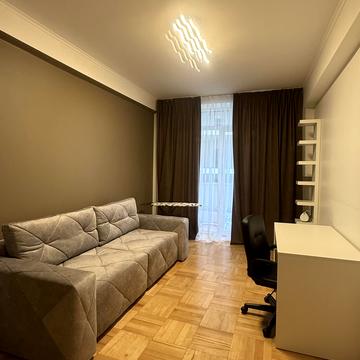 Остроградських вул. (), 14