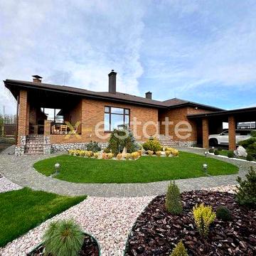 Продам елітний будинок у КМ “Шале Грааль” 5 хвилин від Олексіївки!