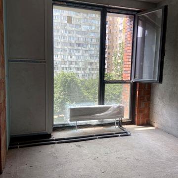 Набережна Перемоги вул., 128