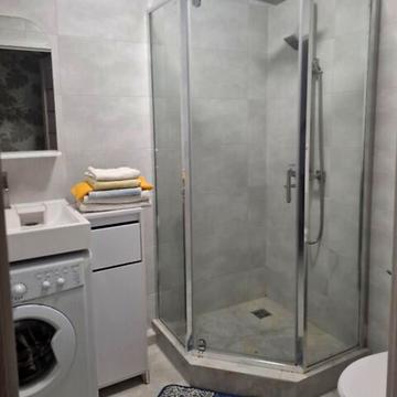 Володимира Антоновича вул. (Артема), 18