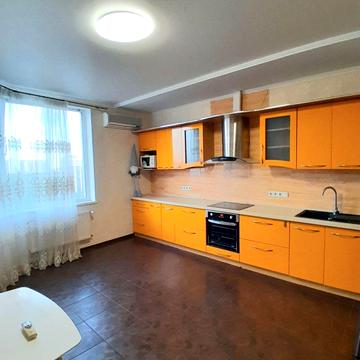 Середньофонтанська вул., 19в