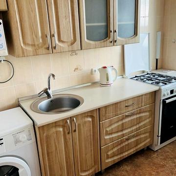 Миру вул., 74