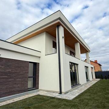 Продається будинок, поблизу ТЦ Подоляни