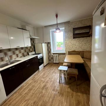 Івана Біберовича вул., 1