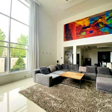 Івана Виговського вул. (Маршала Гречка), 1