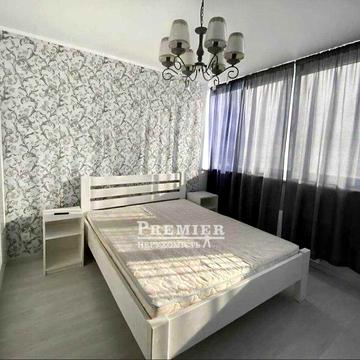 Затишна 2-кімнатна з ремонтом та чудовим видом !