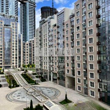 Саперне Поле вул., 3