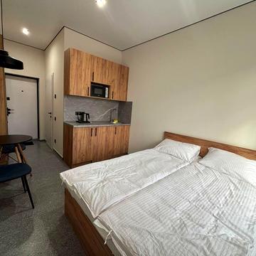 Соборна пл. (Жовтнева), 14