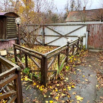 Будинок у центрі села, газ, вода, асфальт, ділянка 16 соток