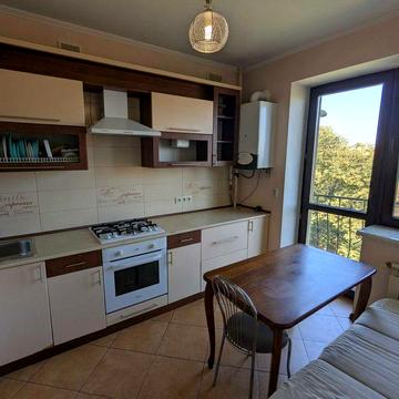 2к. квартира в новобудові в центрі міста