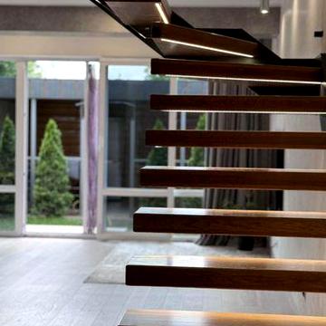 Таунхаус в центре города с паркоместами!