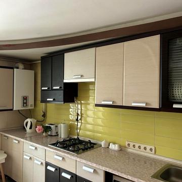 Василя Симоненка вул., 39