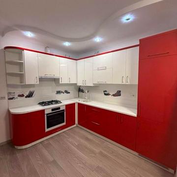 Анни Ахматової вул., 22