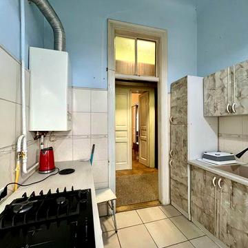 Оренда 3-к. квартири біля центру за вул. Хорватська.