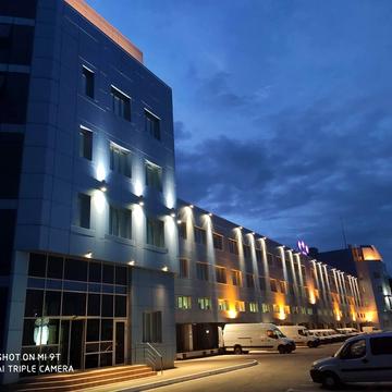 Паркова вул., 1