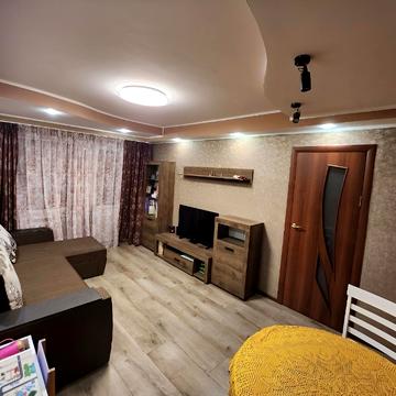 Будівельників вул., 9