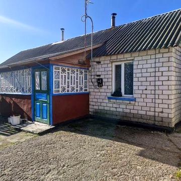 Продається будинок в с. Левків.